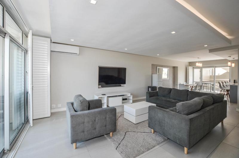 To Let 2 Bedroom Property for Rent in Dolphin Beach Western Cape